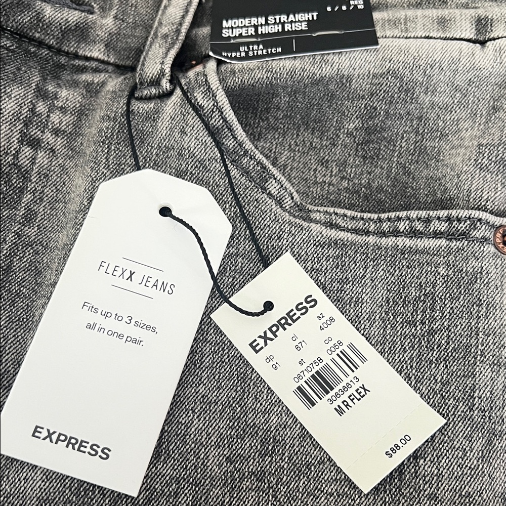 Express Gray Denim Jeans - Picture 5 of 5